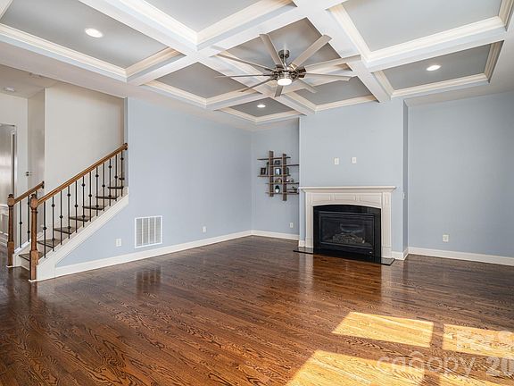 4th image of 6352 Willow Farm Dr