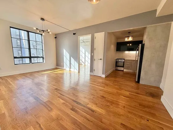 12 Ford Street image 1 of 24