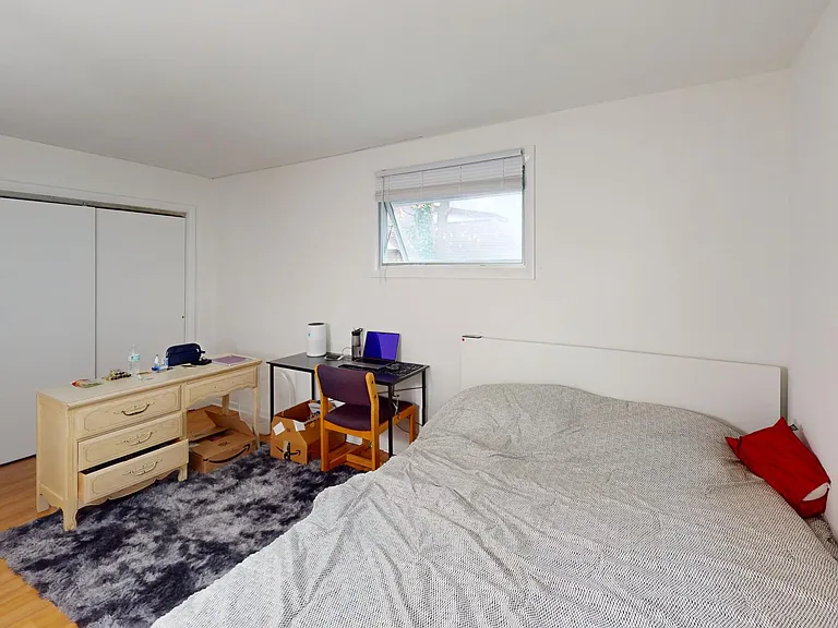 33 Schubert St #2 — Photo 6