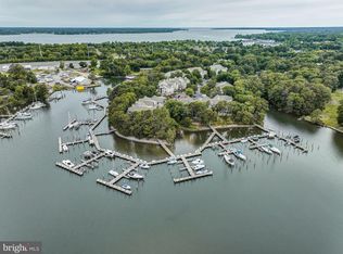 302 Driftwood Ln #302, Solomons, MD 20688