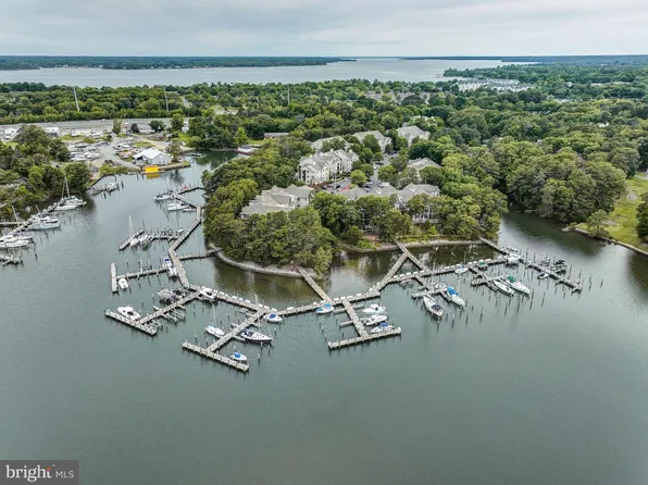 302 Driftwood Ln #302, Solomons, MD 20688