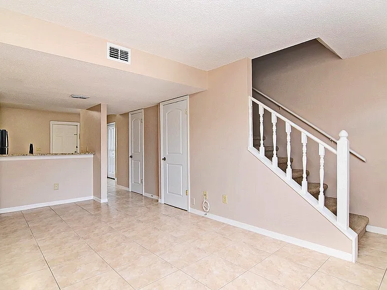 2720 Gray Fox Ln — Photo 5