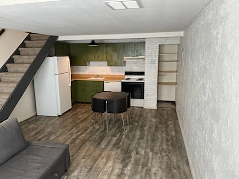 351 S Estes St #27 — Photo 3