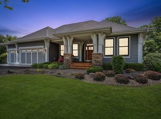 573 Spruce Cir, Eagan, MN 55123