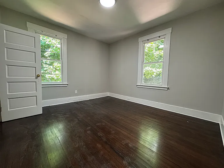 346 Goffe St #R2 — Photo 12
