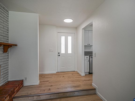 5th image of 1568 N 3rd Ave