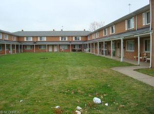 4878 Banbury Ct #13, Warrensville heights, OH