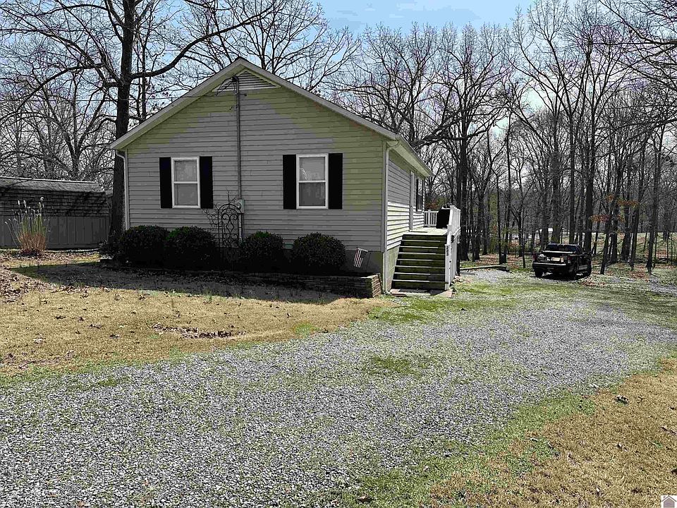 1st image of 223 Ravenwood Cir