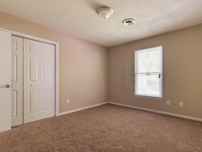 170 Corey Cir — Photo 7
