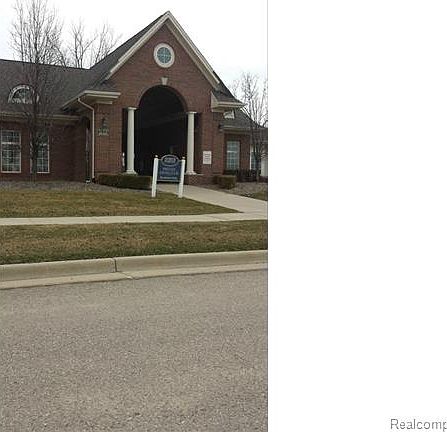 2nd image of 51703 Adler Park Dr W