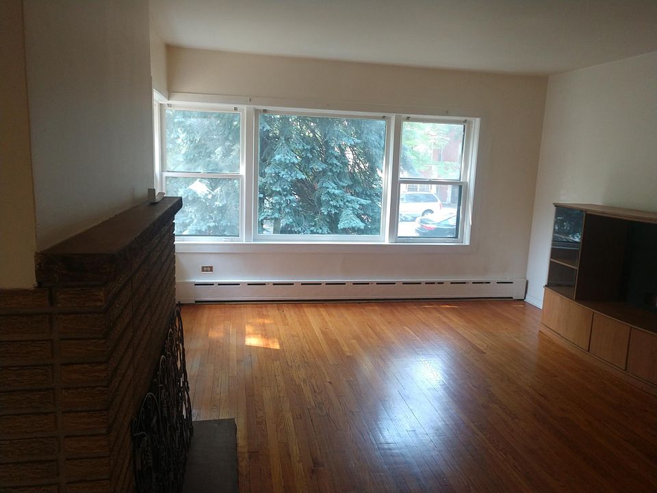 1st image of 1252 W Granville Ave APT 1F