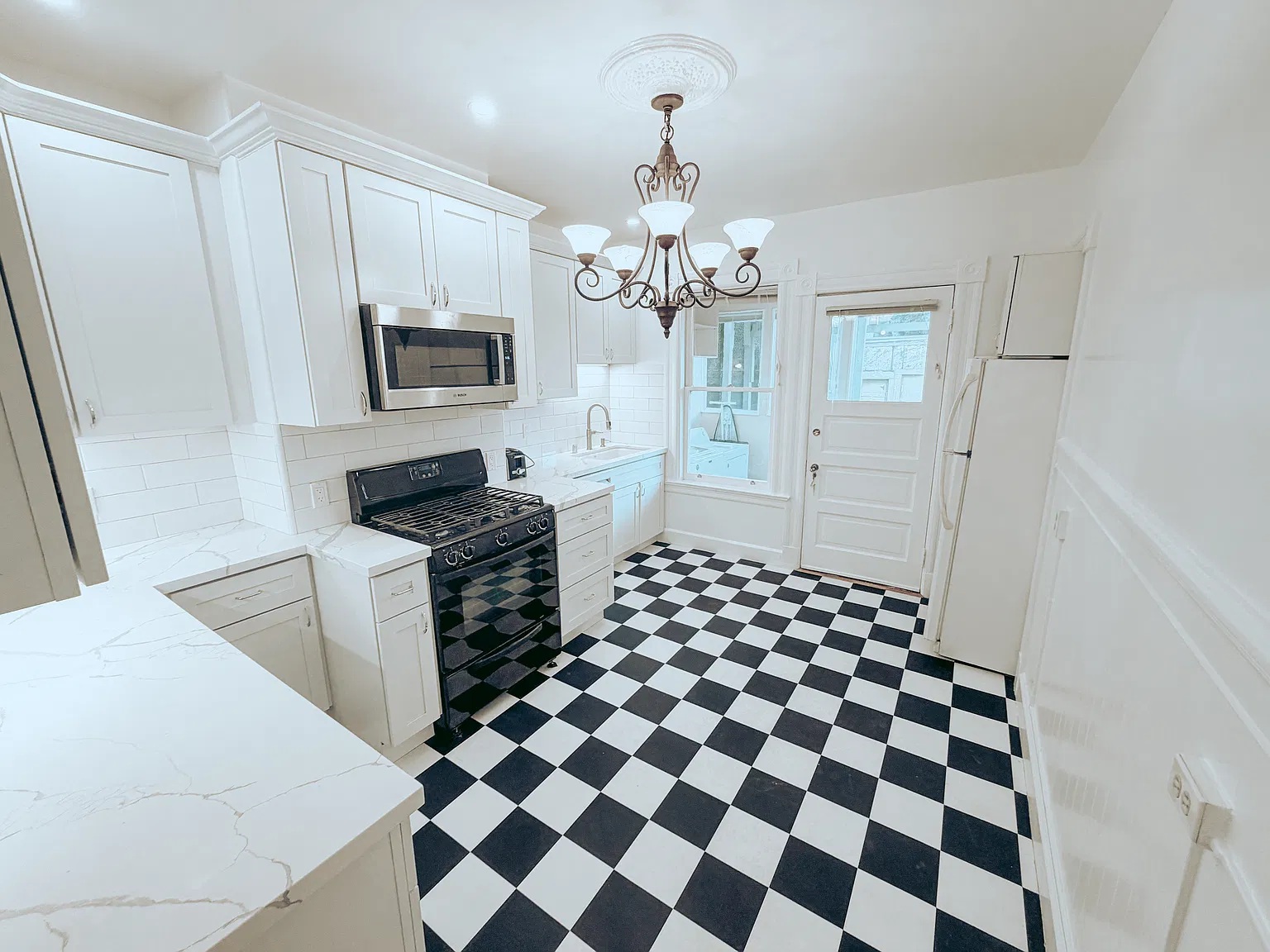 1 bed, 750 sqft, $5,000 — Photo 3