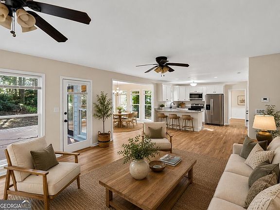 2nd image of 2240 Whispering Pines Ln
