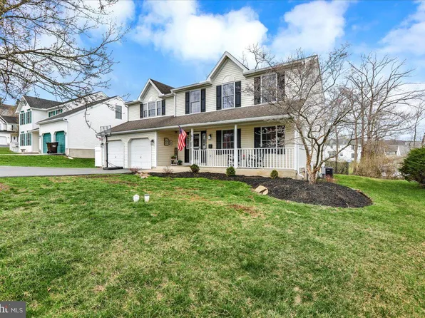 4 Elliot Dr, Reading, PA 19606