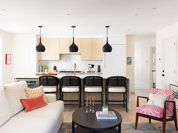 3rd image of 322 Bunker Hill St APT 2