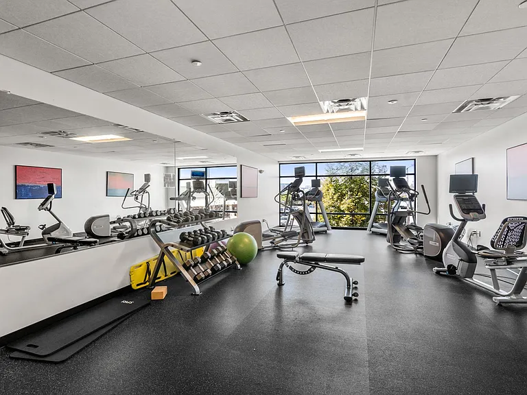 250 Meridian St #507 — Photo 9