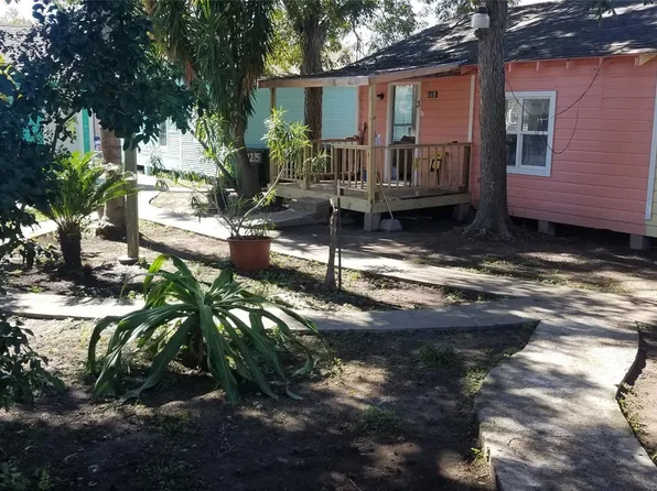 4418 Avenue P 1/2 Ln #3, Galveston, TX 77550