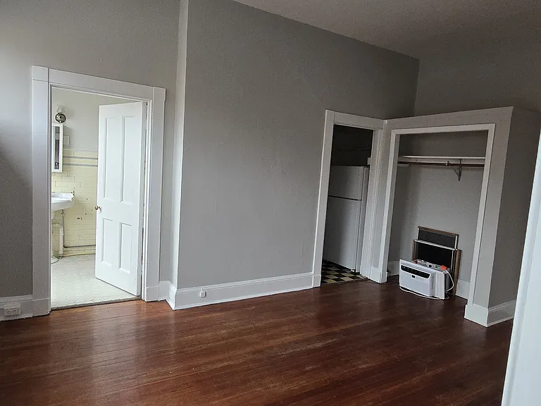 15 W Madison St #3M — Photo 8