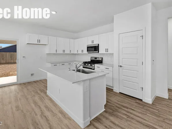 8880 S Gambelia Ln, Vail, AZ 85641