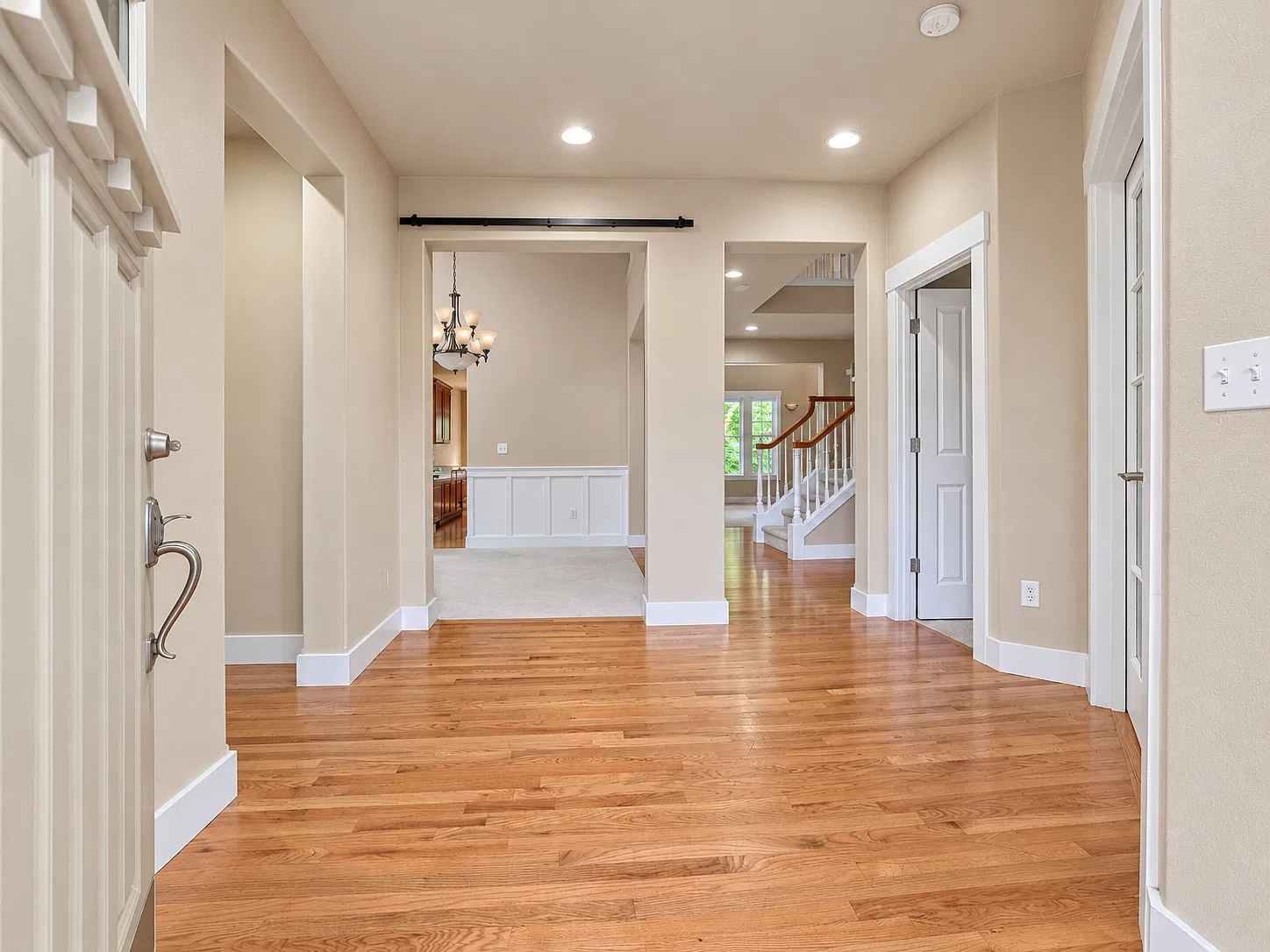 4 bed, 3104 sqft, $3,700 — Photo 2