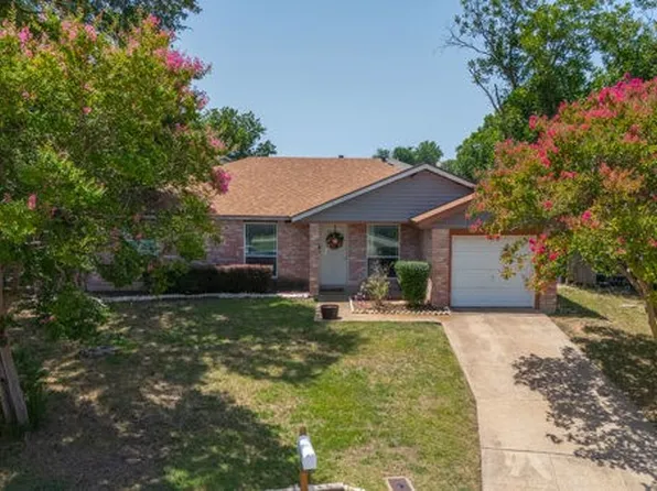 10049 Westpoint Blvd, Fort Worth, TX 76108