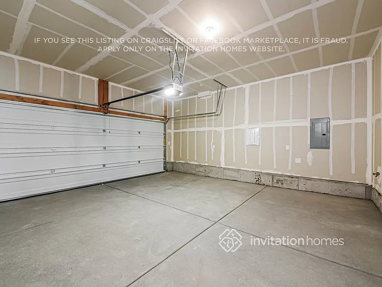 42 N Riverside Dr — Photo 16