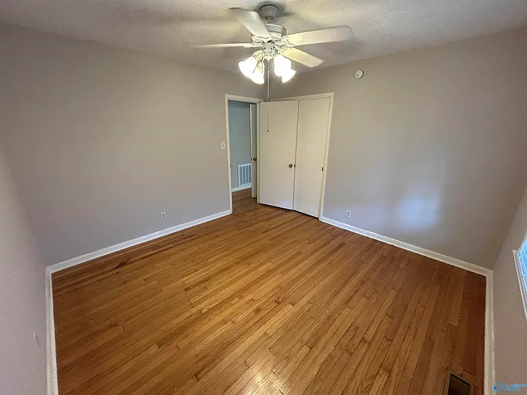 1607 Chapman Ave NE — Photo 11