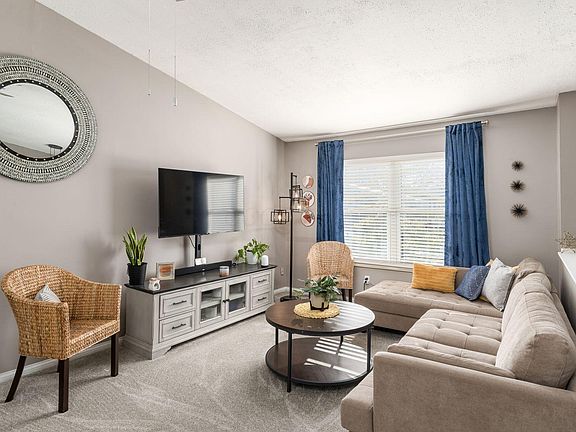 3rd image of 892 Pebblelane Dr #56