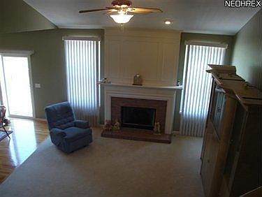 3rd image of 271 Stratford Dr