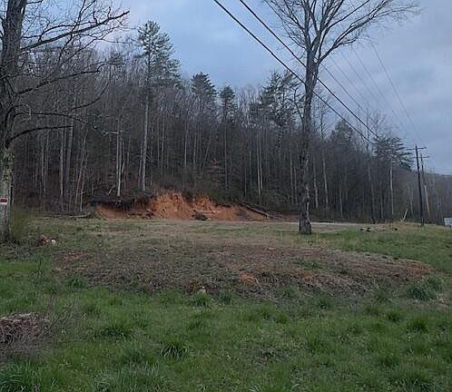 2nd image of 320 Frost Bottom Rd