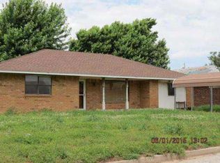 506 S Weigle Ave, Watonga, OK 73772