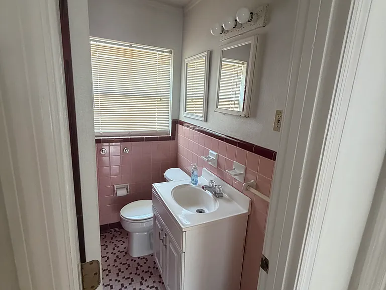 2314 W Gray St — Photo 9