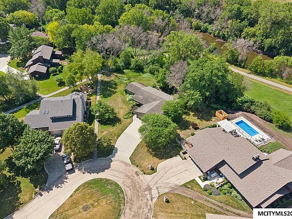 2nd image of 7 Woodbine Rd