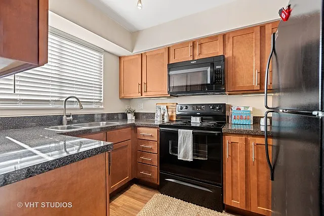 1532 Westminster Dr #108 — Photo 8