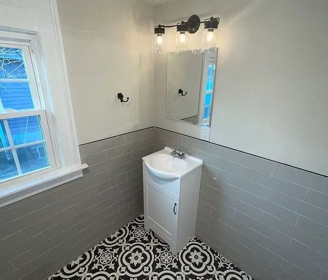 924 Delaware Ave — Photo 29