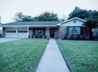 115 Bluebonnet St, Sugar Land, TX 77478