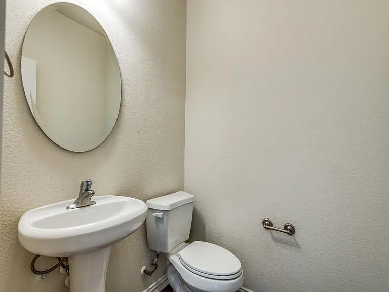 8735 Manhattan Ave — Photo 5