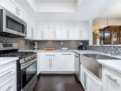 1010 S Dewcrest Dr, Anaheim, CA, 92808