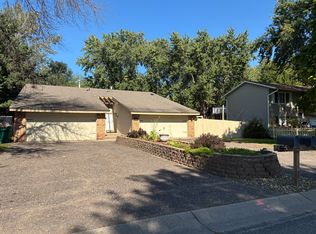 863 125th Ln NE, Blaine, MN 55434