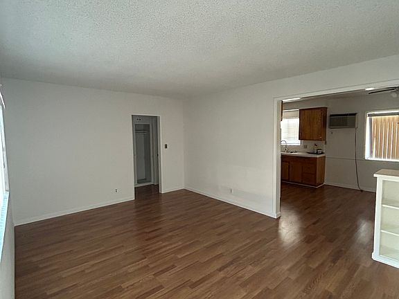 5th image of 13931 Bessemer St APT 6
