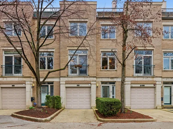 2718 N Southport Ave #B, Chicago, IL 60614