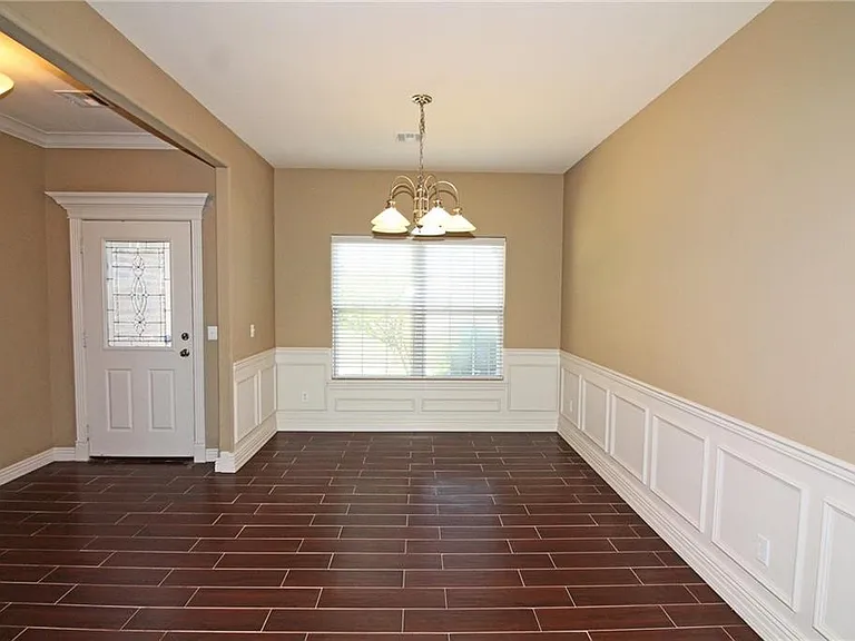 4302 Lilly St — Photo 8