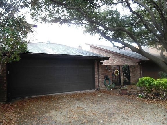 3rd image of 3483 Courtyard Cir