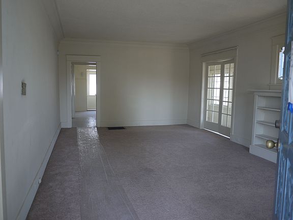 2nd image of 215 S Moore Ave
