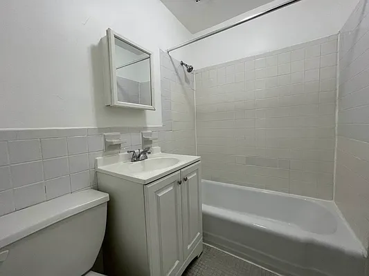 Rented by Douglas Elliman | media 7