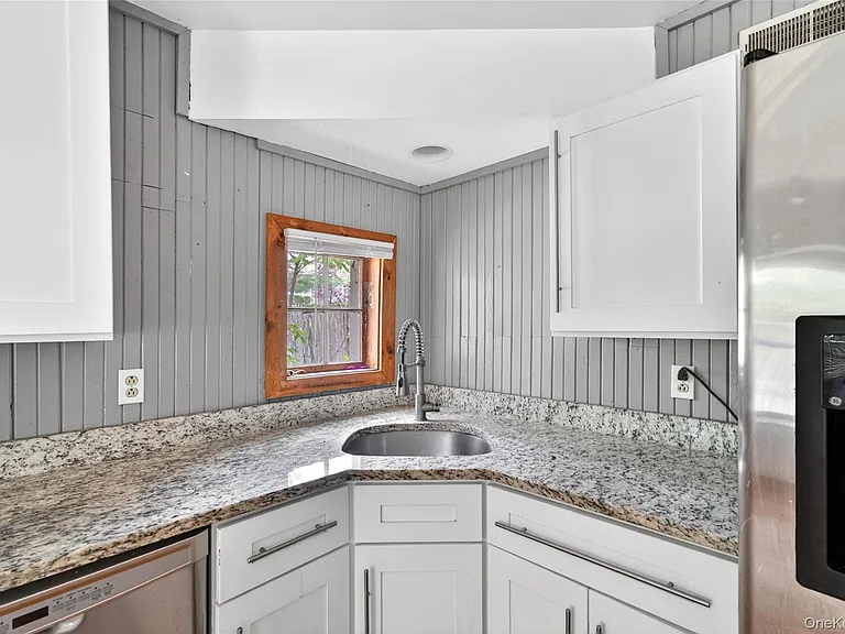 79 Quaker Hill Rd #2 — Photo 8