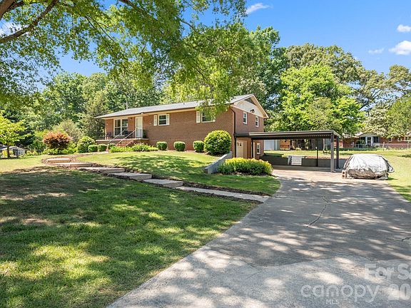 2nd image of 2370 Cannon Farm Rd