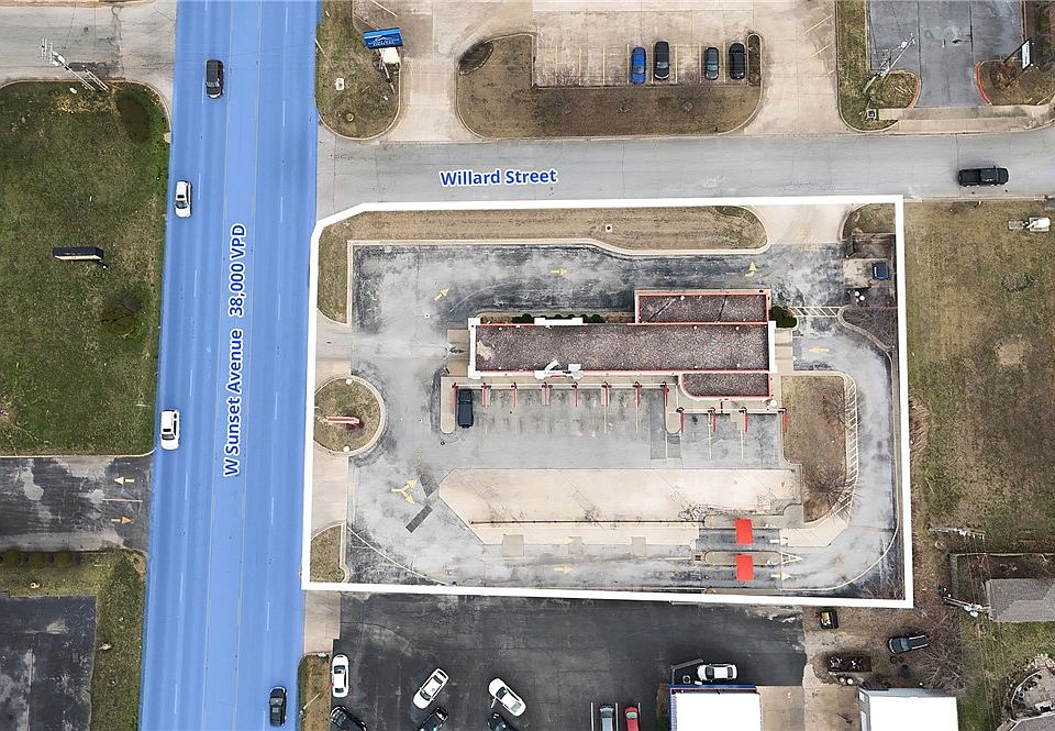 2nd image of 3681 W Sunset Ave
