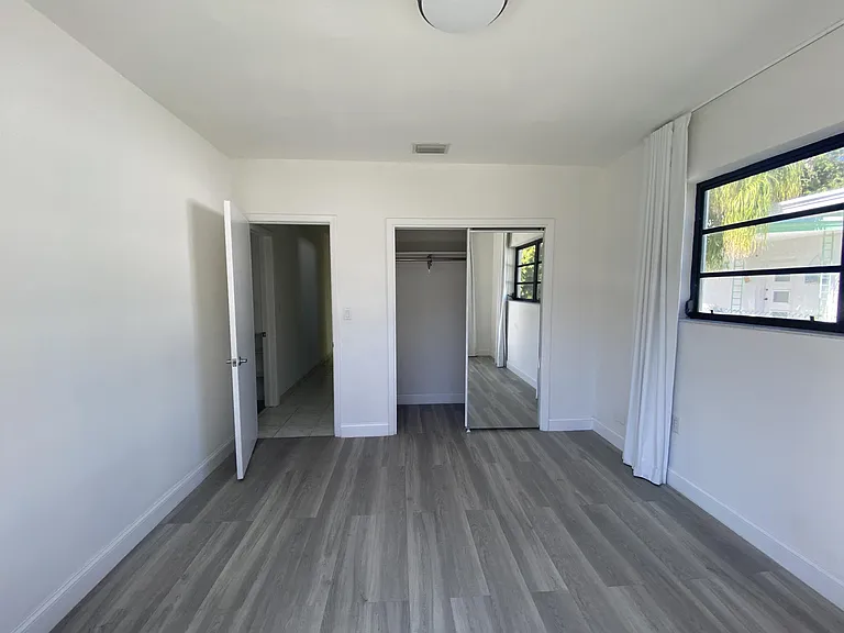 1101 Bay Dr — Photo 12