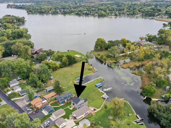 36825 N Lake St, Ingleside, IL 60041